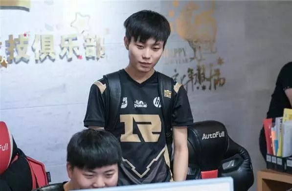 上新月的战 上新月的战