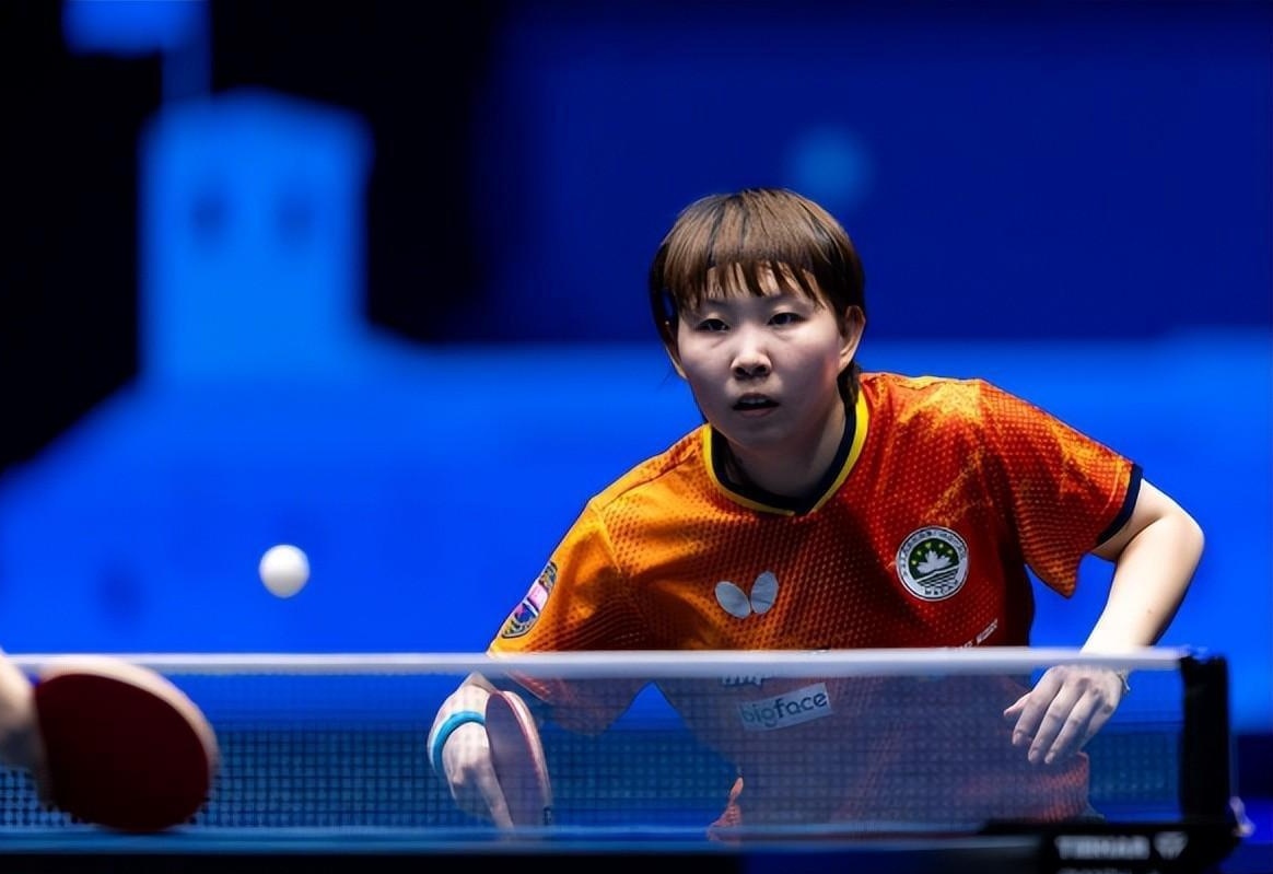 他果断换上 他果断换上