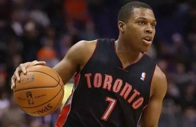 就那么坐着 就那么坐着